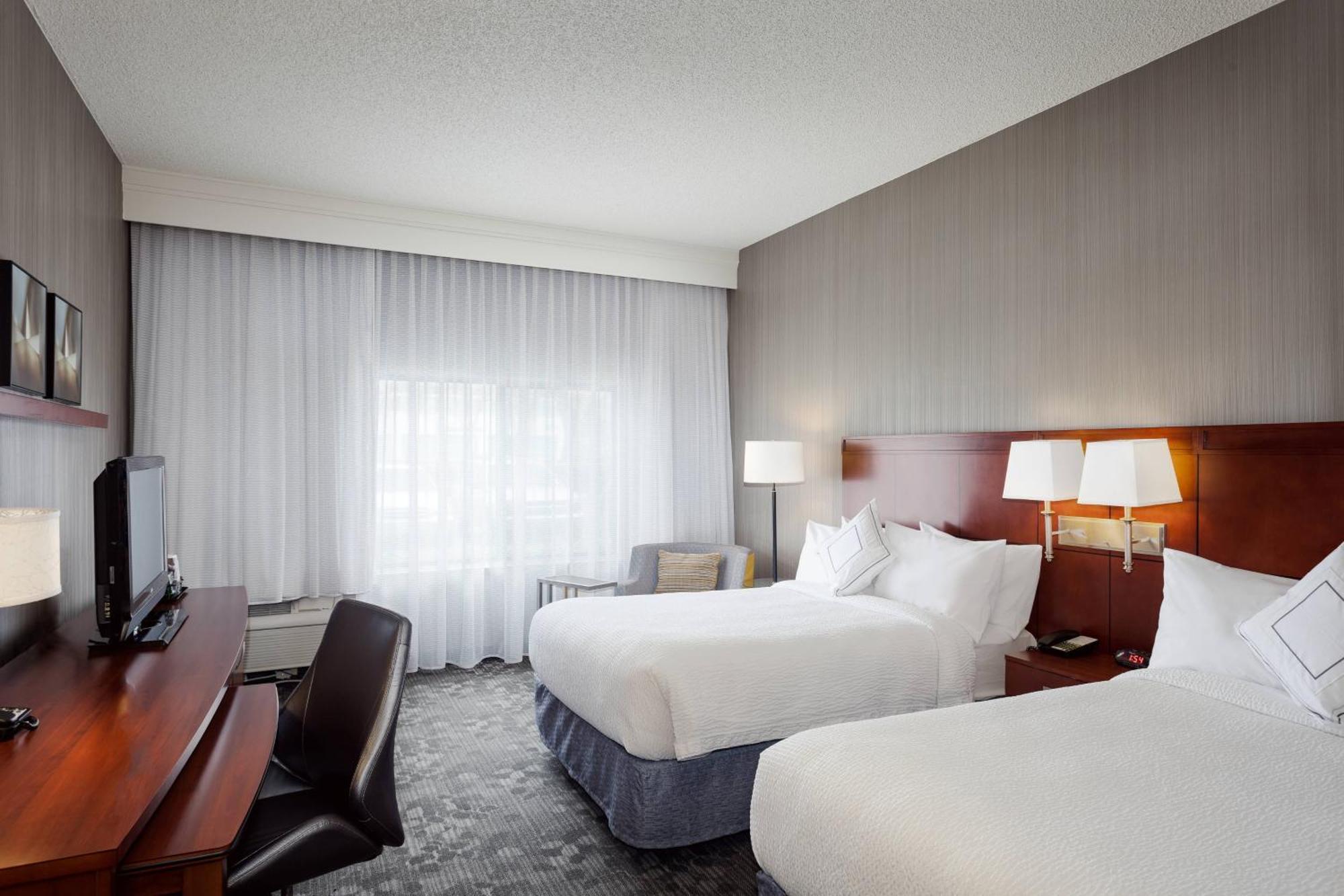 Courtyard By Marriott Stockton Hotel Exterior foto