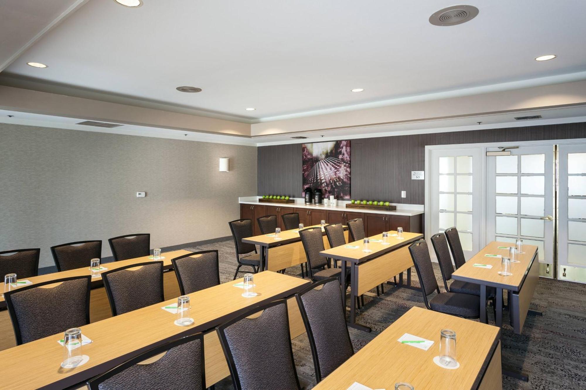 Courtyard By Marriott Stockton Hotel Exterior foto