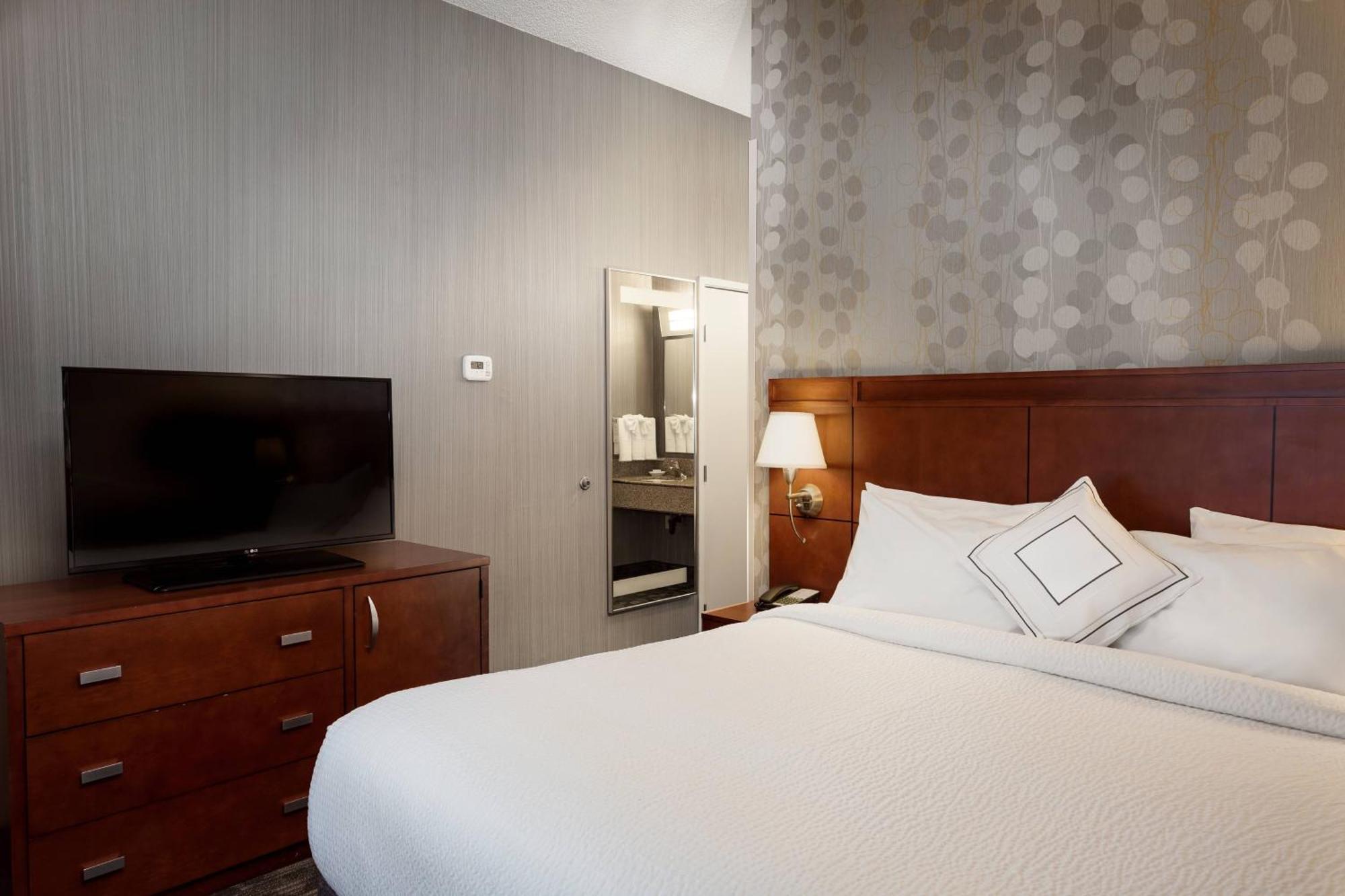 Courtyard By Marriott Stockton Hotel Exterior foto