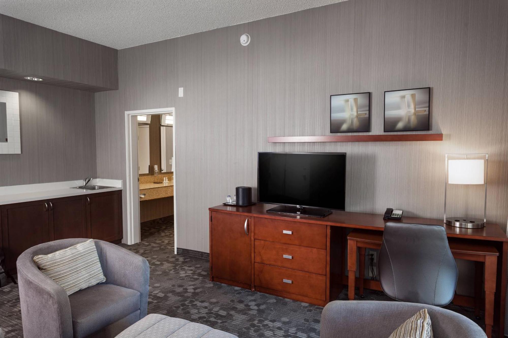 Courtyard By Marriott Stockton Hotel Exterior foto