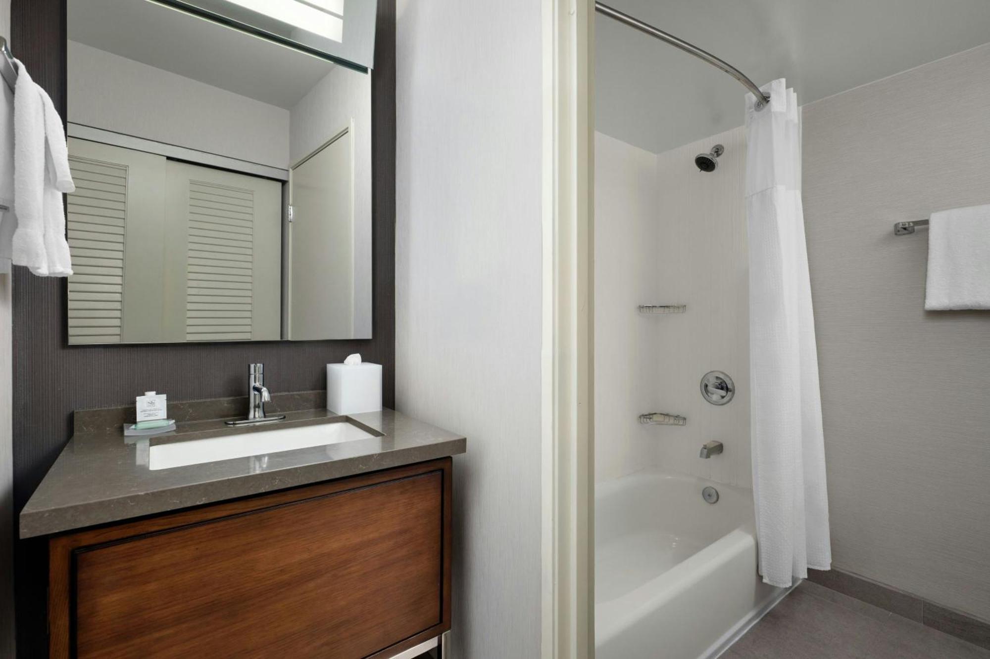 Courtyard By Marriott Stockton Hotel Exterior foto